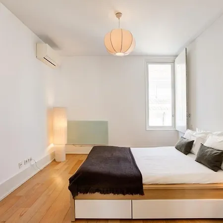The Pearl Of Chiado Com Parking&lift&ac Lisboa