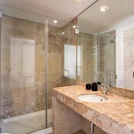 Appartement The Pearl Of Chiado Com Parking&lift&ac *