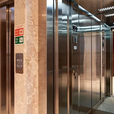 The Pearl Of Chiado Com Parking&lift&ac